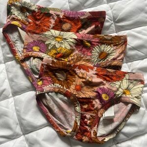 (NWOT) Posh Peanut Underwear Set🌻